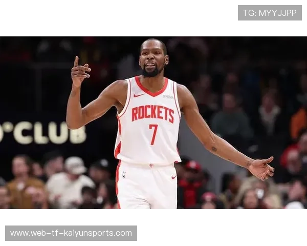 杜兰特底线翻身跳投命中,菲尼克斯稳住局面 杜兰特底线翻身跳投命中,菲尼克斯稳住局面